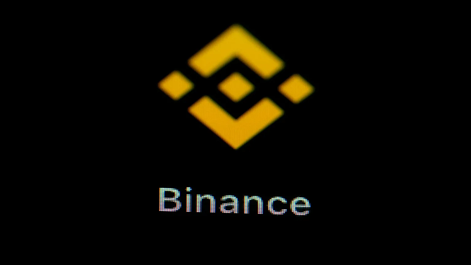 Британцы требуют у Binance и Чанпэна Чжао £150 млн
