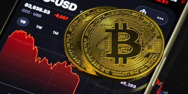 Standard Chartered прогнозирует биткоин по $100K к концу года и $500K — не раньше 2030-го